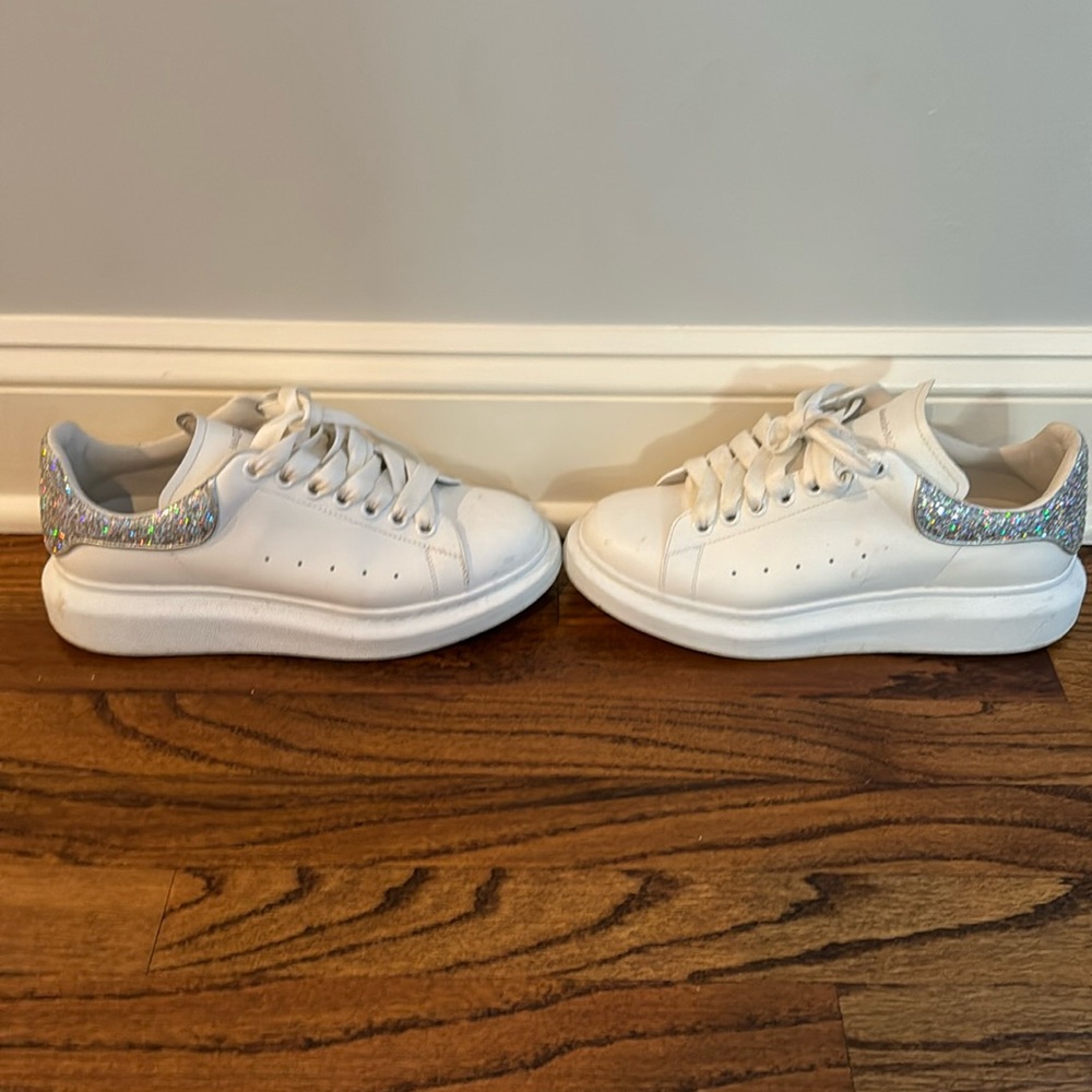 ALEXANDER MCQUEEN SNEAKERS SIZE 40